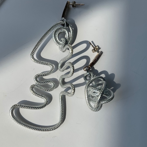 Earrings Pierced Abstract Statement Earrings - Picture 4 of 5